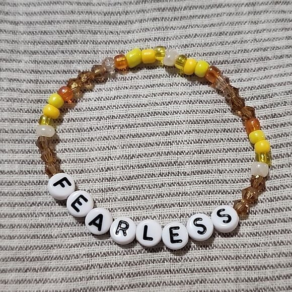 Taylor Swift Friendship Bracelet - Picture 1 of 2